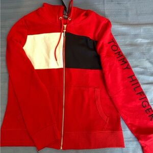 NWT Tommy Hilfiger size M Hoodie